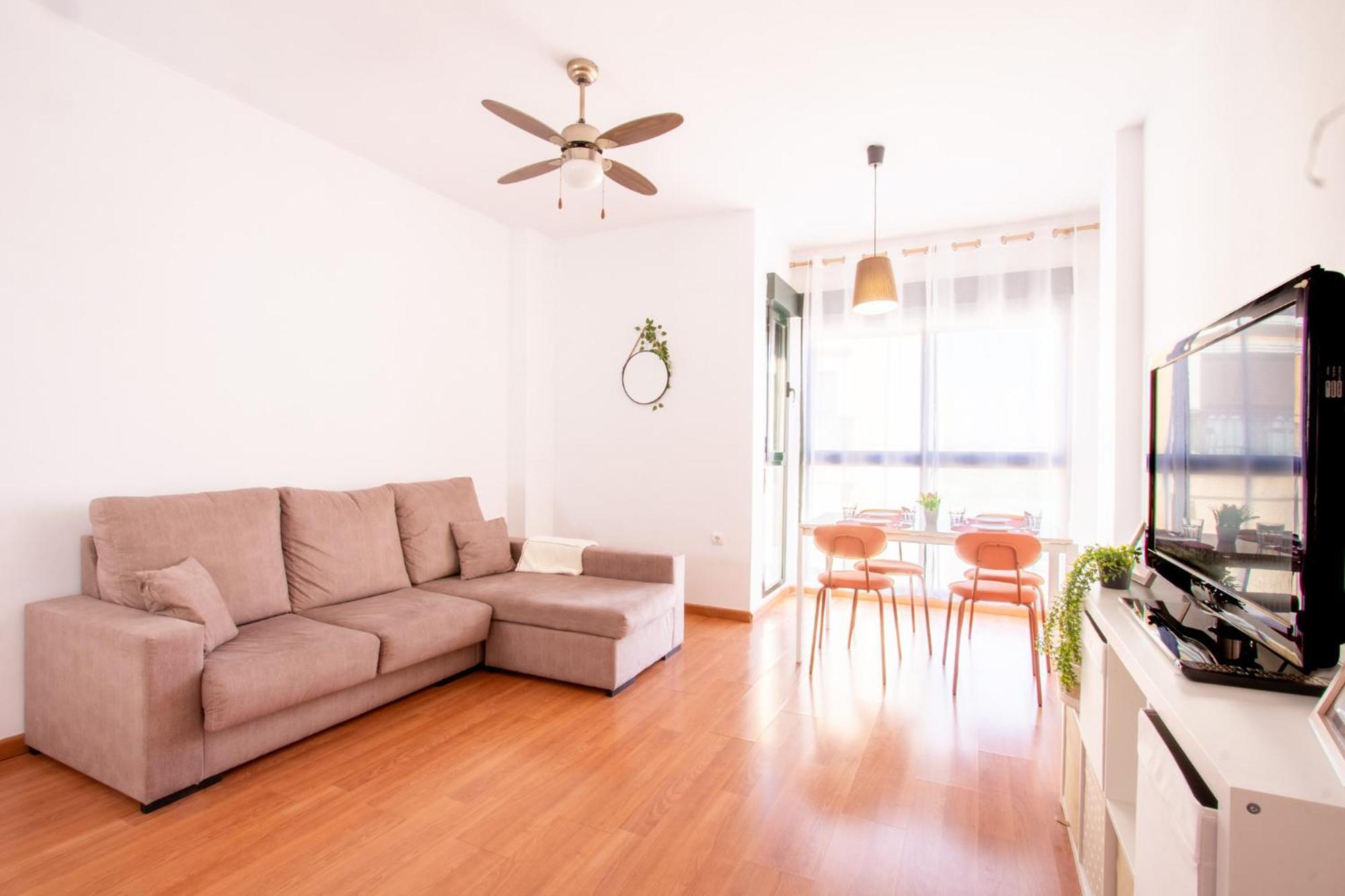 Apartamento Cerca Del Mar Y Aeropuerto لقنت المظهر الخارجي الصورة